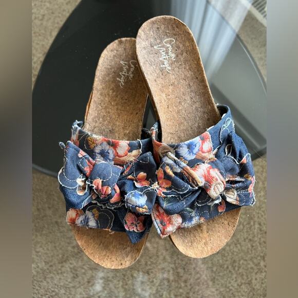 Crown Vintage Artrisia Floral Denim Bow Sandals Women’s Size 9 - Picture 3 of 12